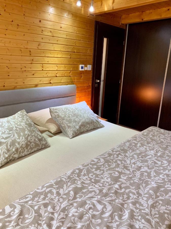 Grand Spa Holiday Home สเคลเน เตปลิตเซ ภายนอก รูปภาพ