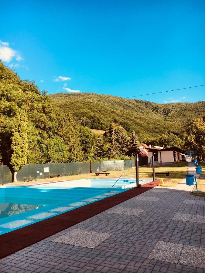 Grand Spa Holiday Home สเคลเน เตปลิตเซ ภายนอก รูปภาพ
